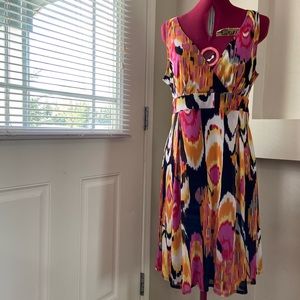 TIANA B. women multicoloured v neck sleeves less knit lined dress. Size L. Used.